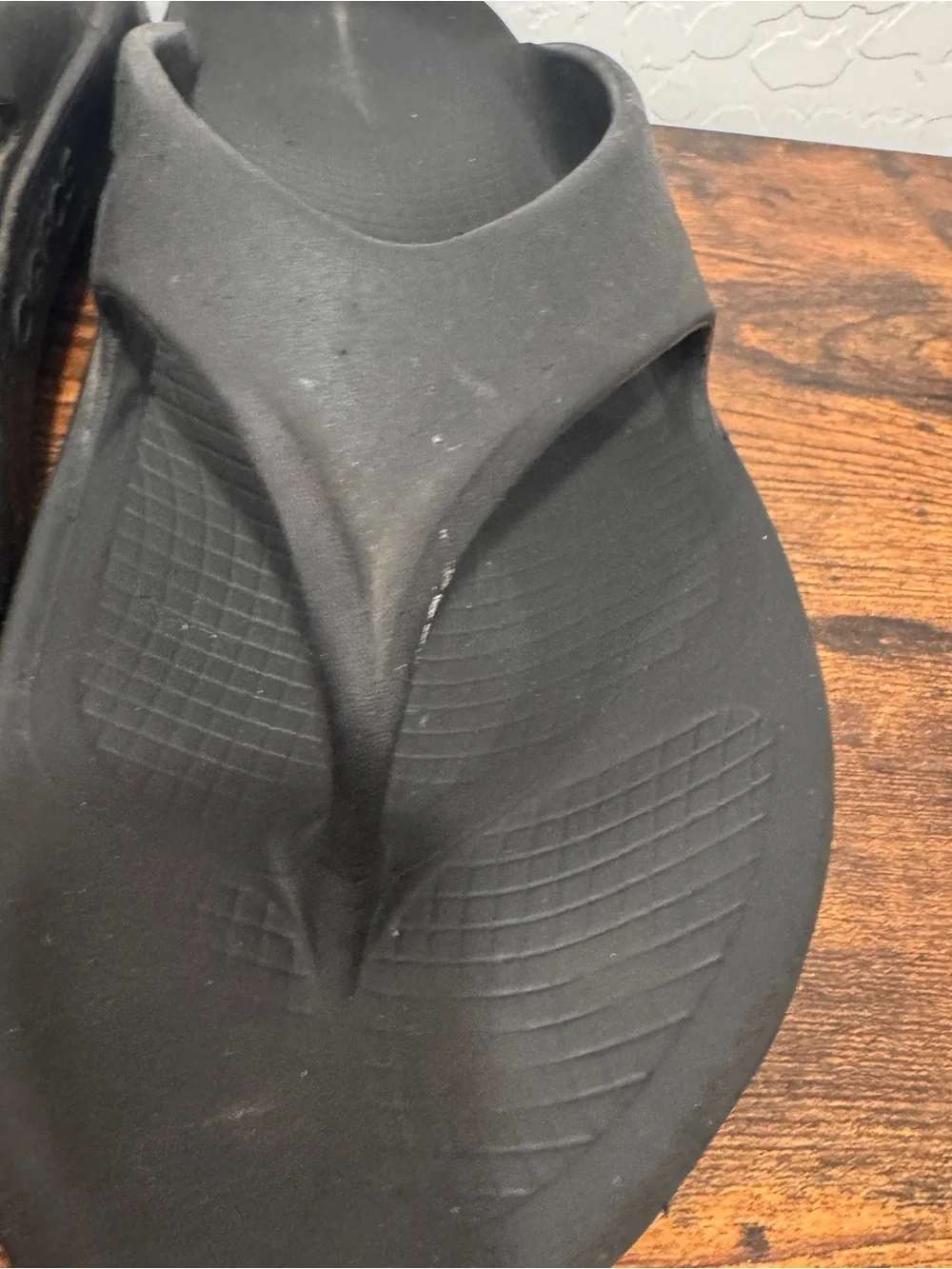 Oofos Original Mens Size 12 W 14 Recovery Slip-On Flip Flops Beach Sandals Black